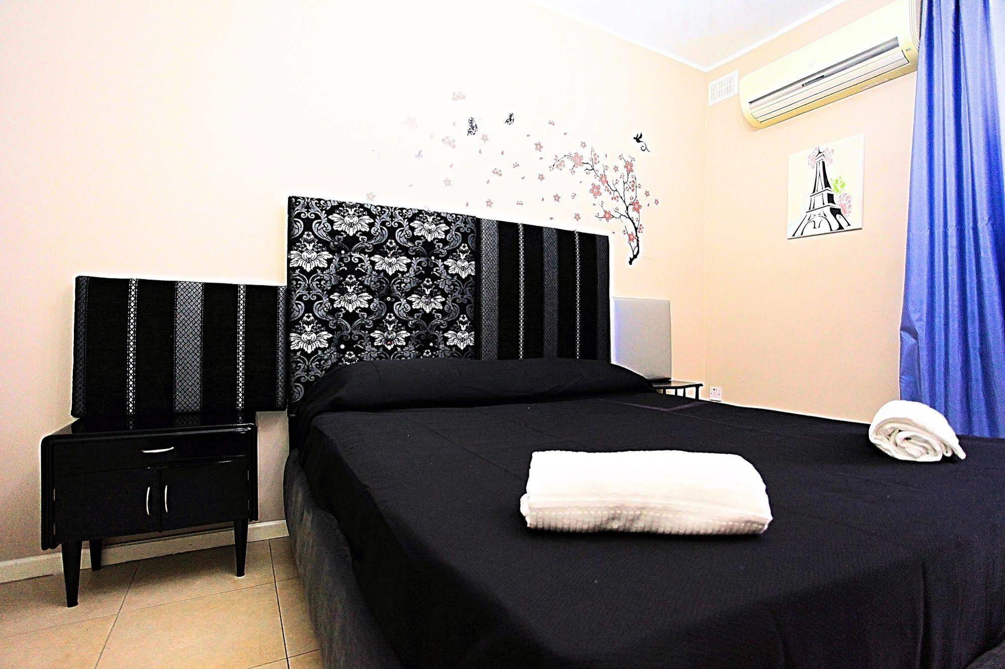 Boutique Apartments Saint Julians St. Julian's Zewnętrze zdjęcie